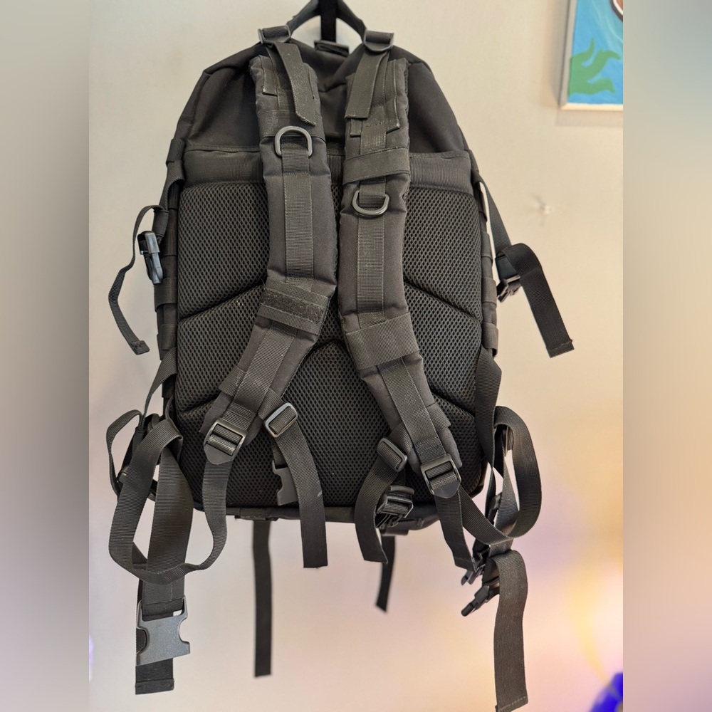 Wolfpack Black Tactical Backpack - image 6